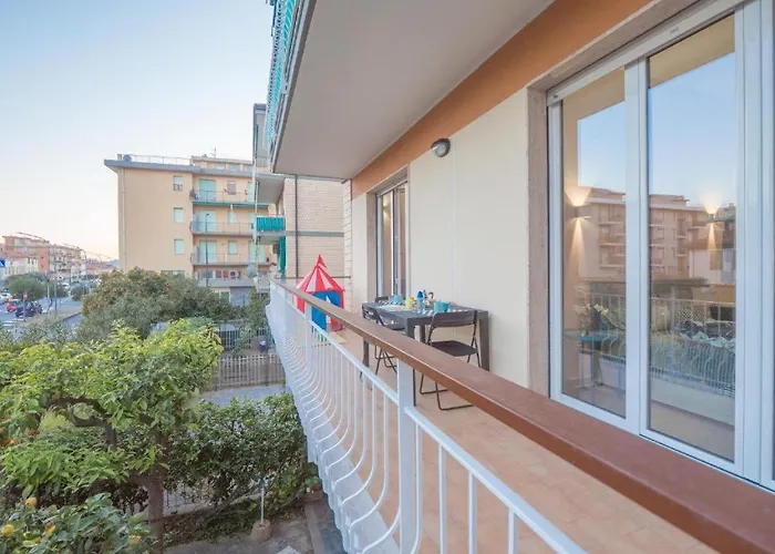 150m dal Mare, Ampio Trilocale con 2 bagni e AC